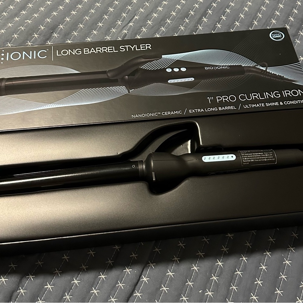 Bio Ionic Black Long Barrel Styler